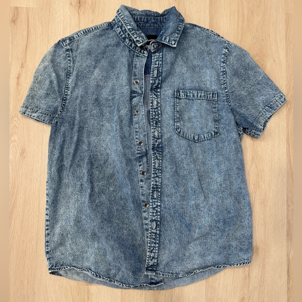 Men’s denim shirt